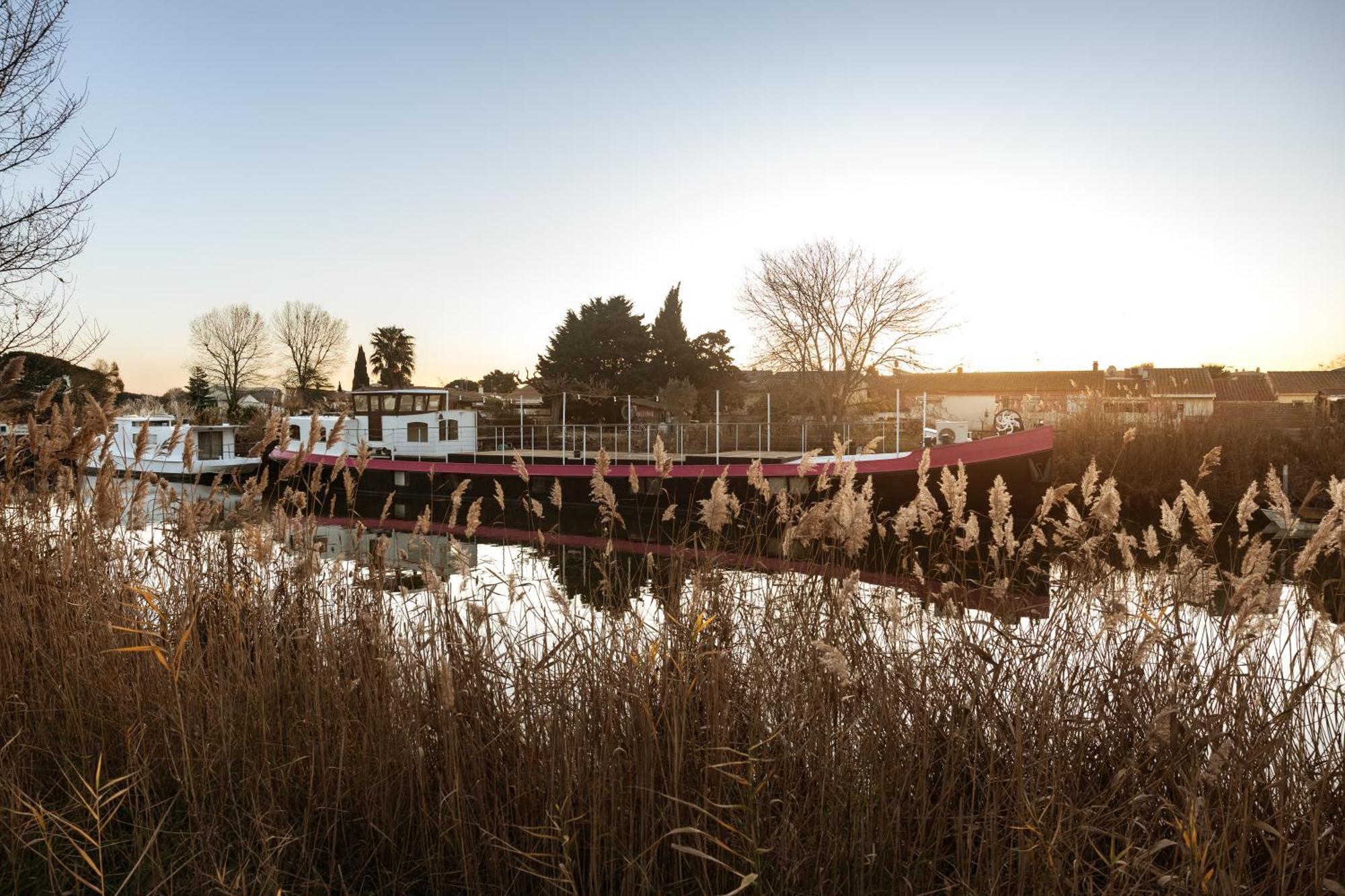 Les Jardins Du Canal Piscine Chauffee Aigues-Mortes Buitenkant foto